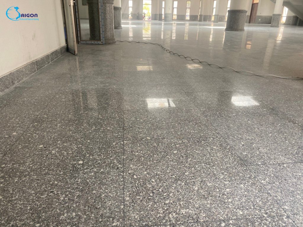 Hóa Chất Đánh Bóng Đá Tự Nhiên Lựa Chọn và Sử Dụng Hiệu Quả