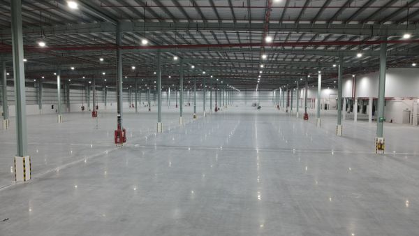 Tìm hiểu quy trình đánh bóng bê tông chuẩn mài – densify – polish – seal